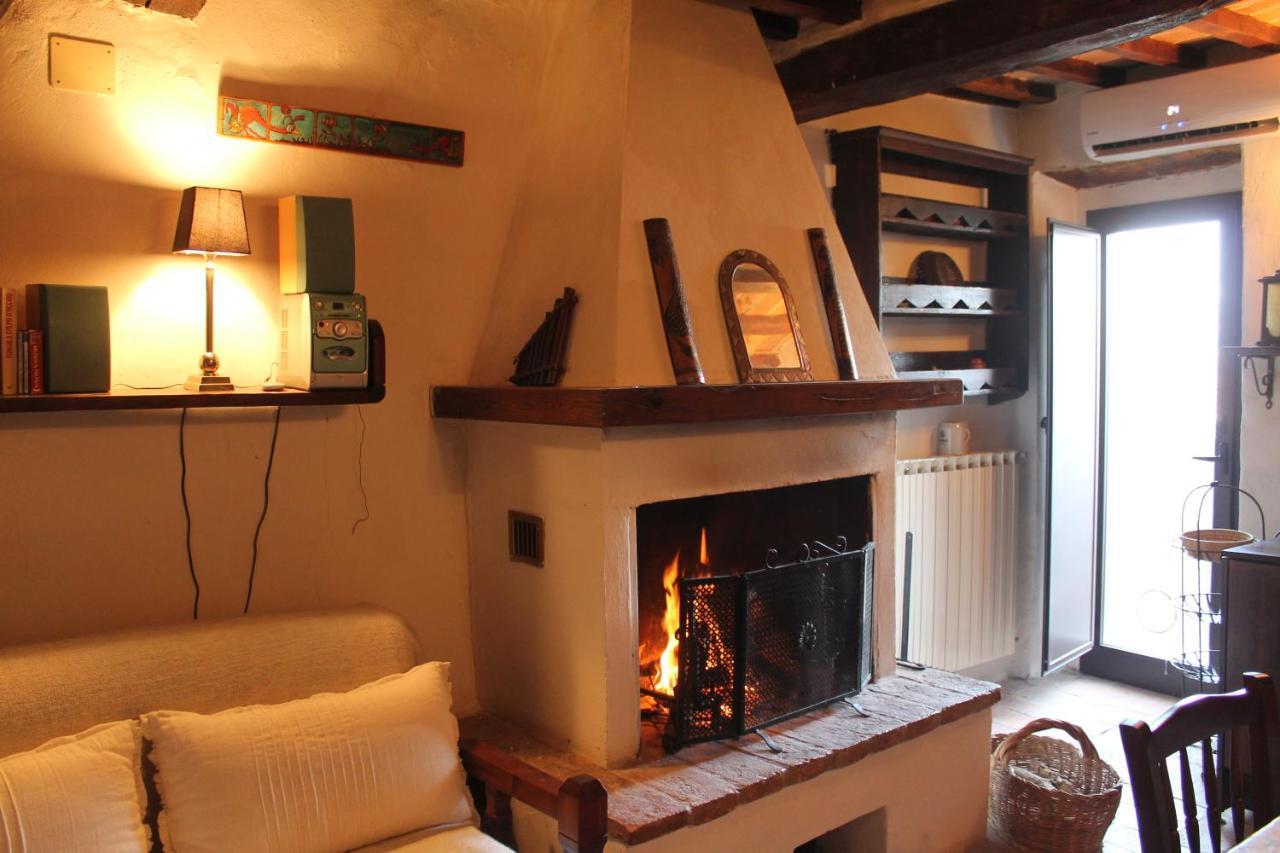 Petite Maison, Nel Borgo Di Cetona Exterior photo